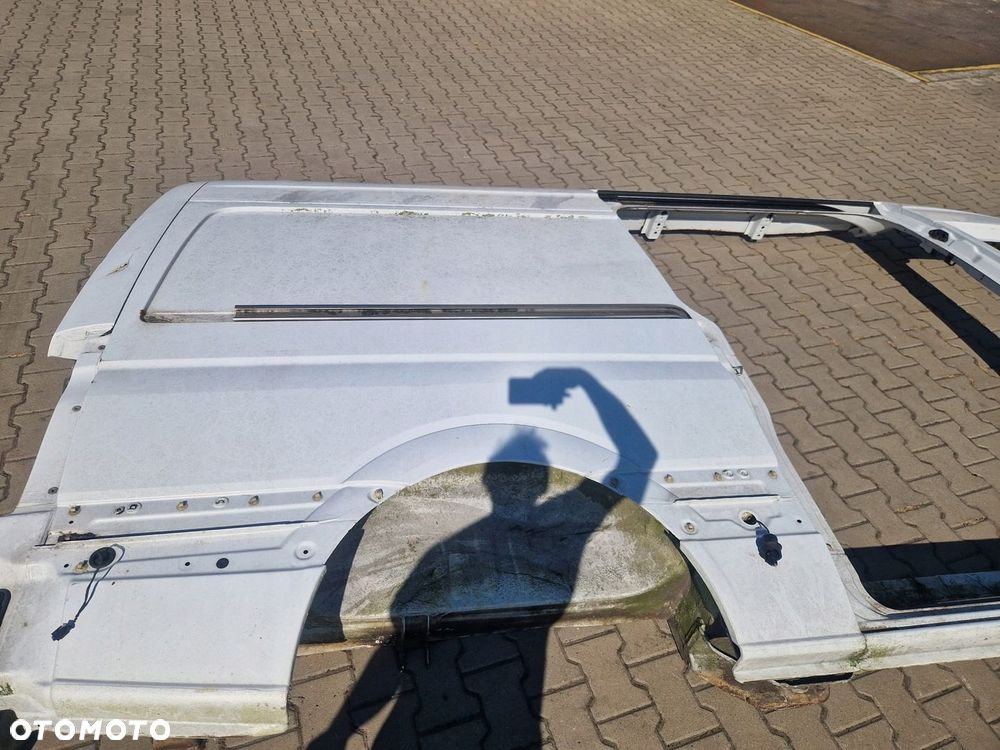 MERCEDES SPRINTER W906 PRAWY BOK BŁOTNIK - 3