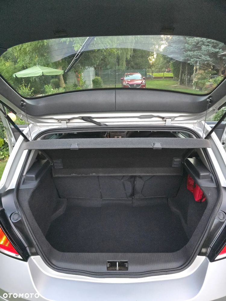 Opel Astra 1.6 Cosmo - 12