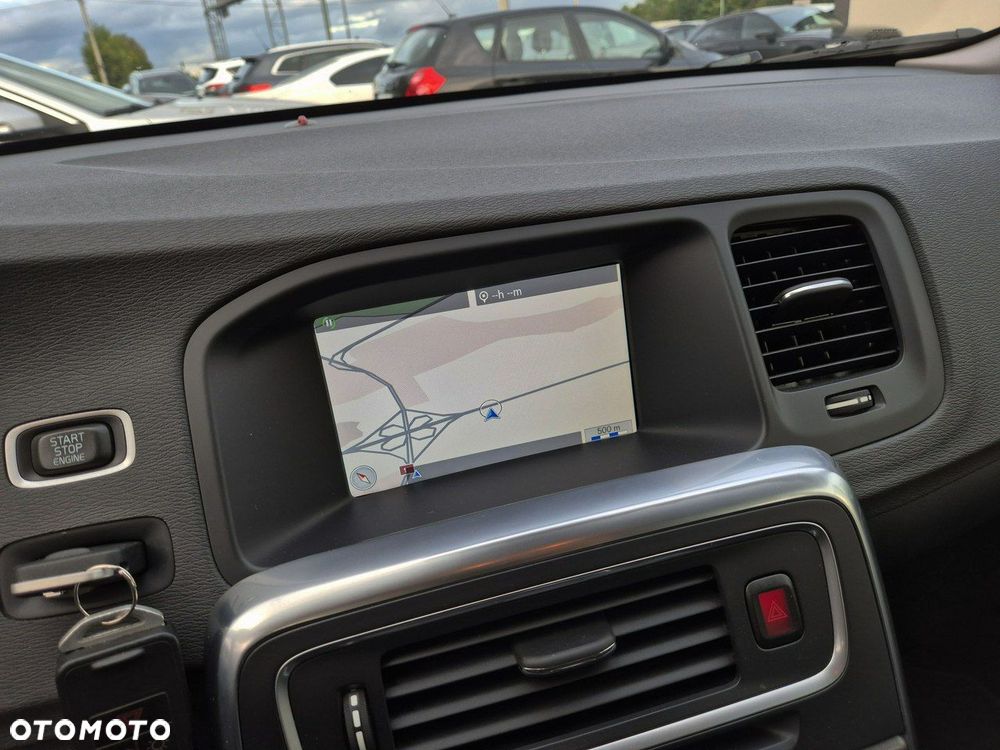 Volvo V60 D3 Momentum - 18
