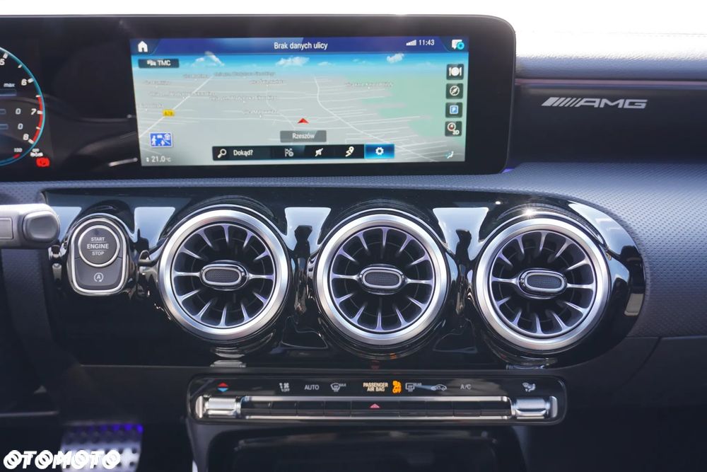 Mercedes-Benz CLA AMG 35 4Matic B AMG Speedshift 7G-DCT - 20