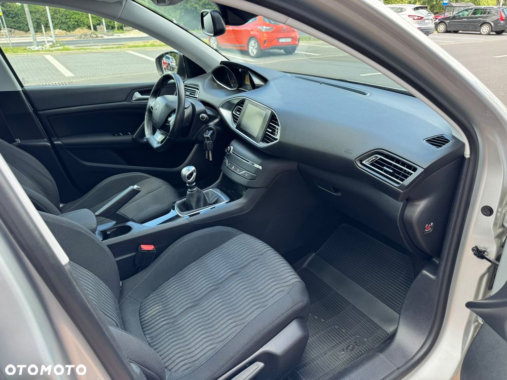 Peugeot 308 BlueHDi 120 Stop & Start Niveau 2 Business-Line - 15