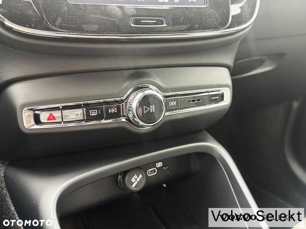 Volvo XC 40 - 18