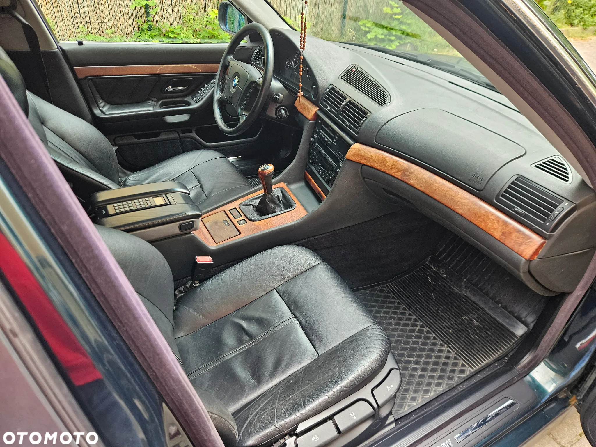 BMW Seria 7 728i - 12