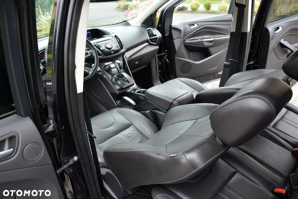 Ford Kuga 1.6 EcoBoost 4WD Titanium - 22