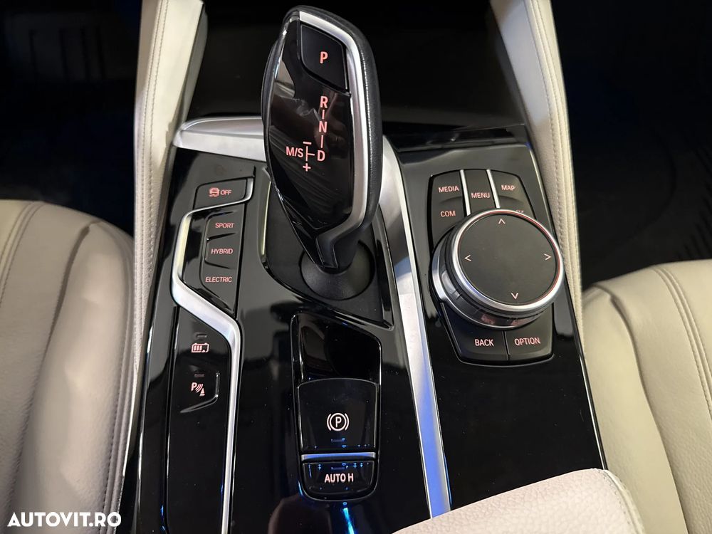 BMW Seria 5 530e xDrive AT PHEV - 18