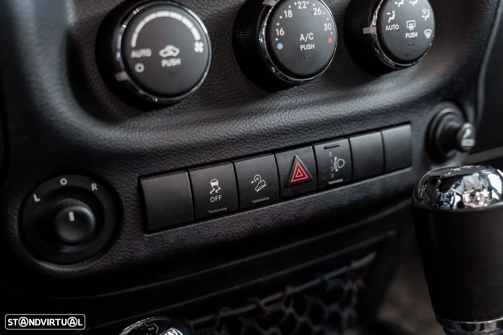 Jeep Wrangler Unlimited 2.8 CRD ATX Sahara Adventure Edition - 18