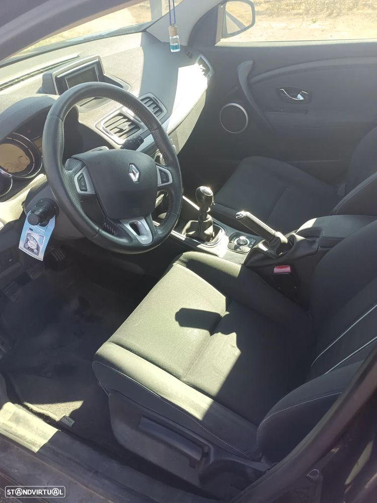 Renault Mégane Sport Tourer 1.5 dCi Dynamique SS - 6