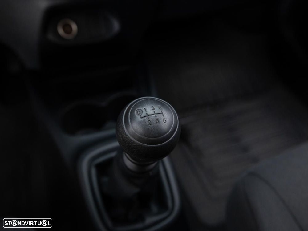 Toyota Yaris bizz 1.4 D-4D c/IVA - 16