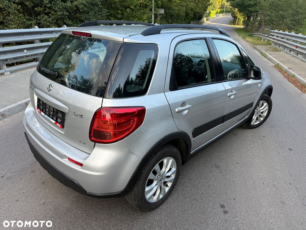 Suzuki SX4 ver-1-6-comfort-4wd - 17