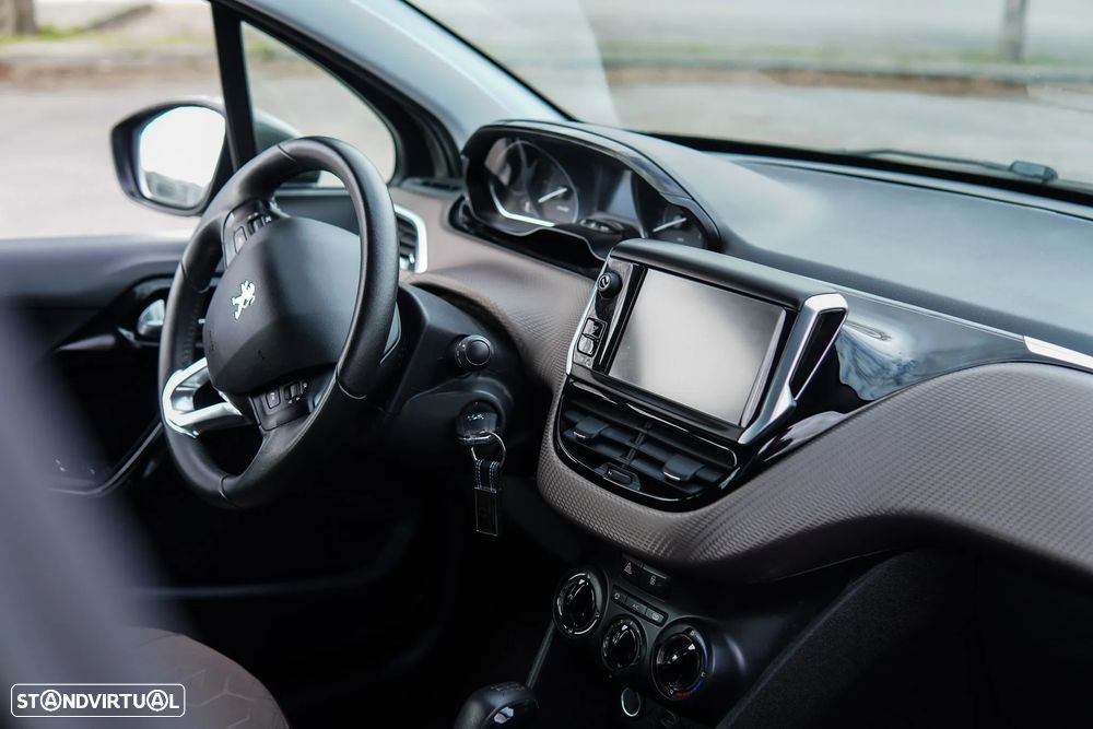 Peugeot 2008 1.2 PureTech Style - 29