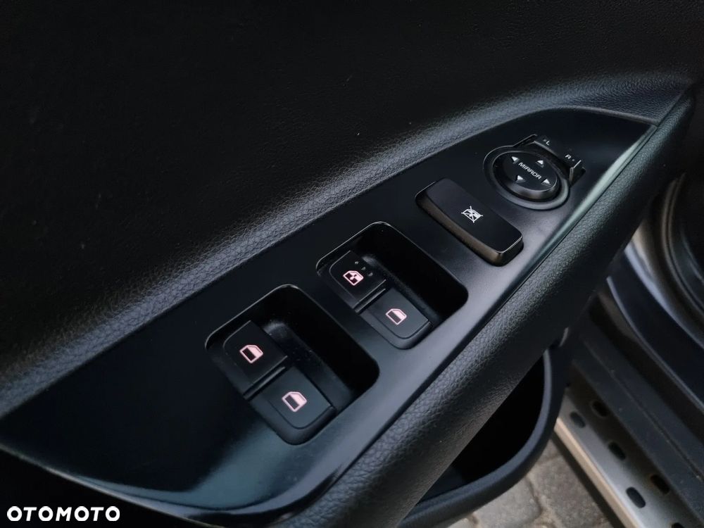 Kia Stonic - 8