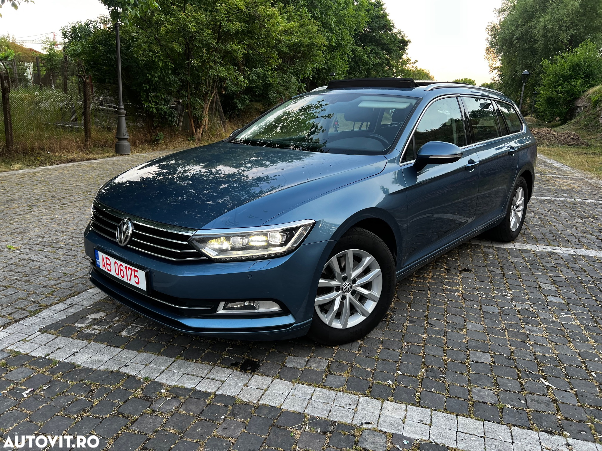 Volkswagen Passat Variant 2.0 TDI DSG Comfortline - 16