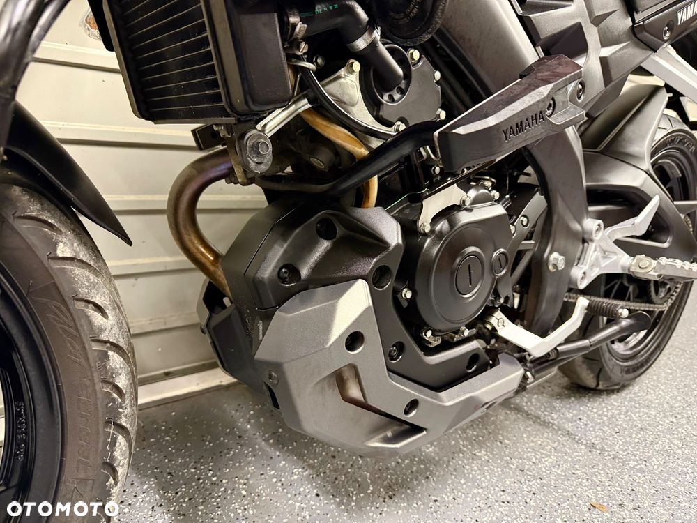 Yamaha MT - 16