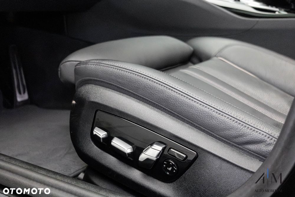 BMW Seria 5 540i xDrive - 22