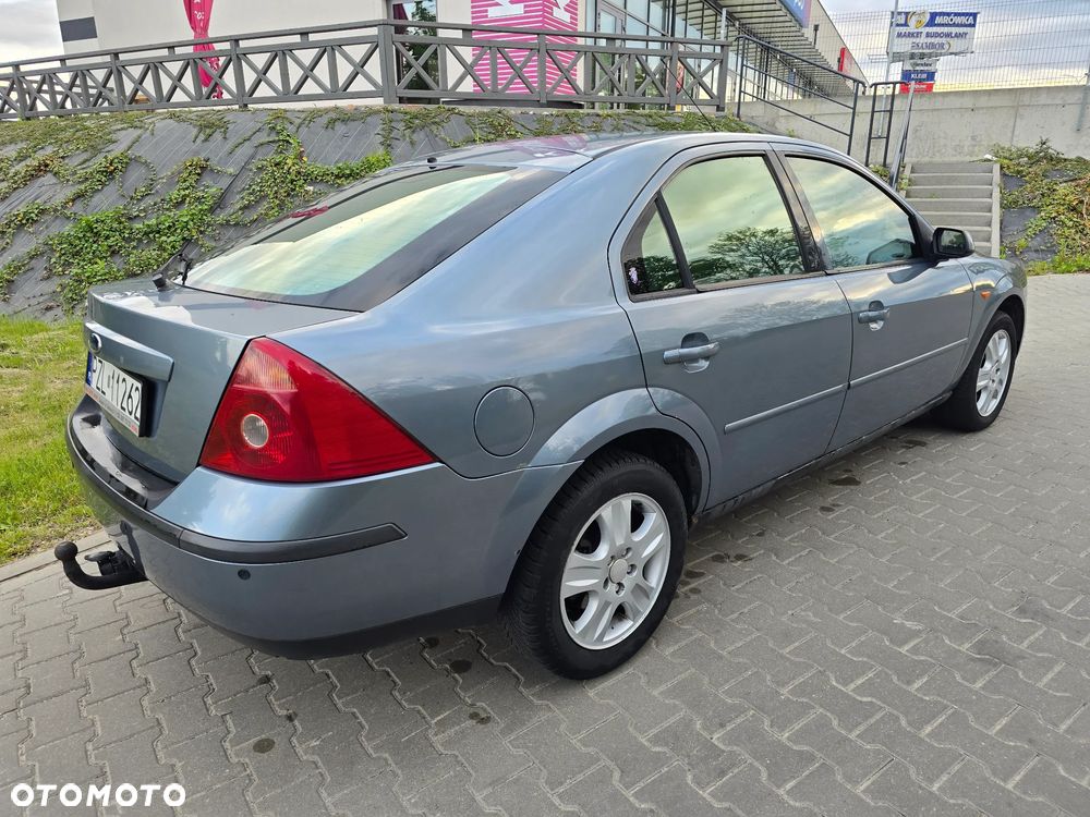 Ford Mondeo 1.8 Ambiente X - 3