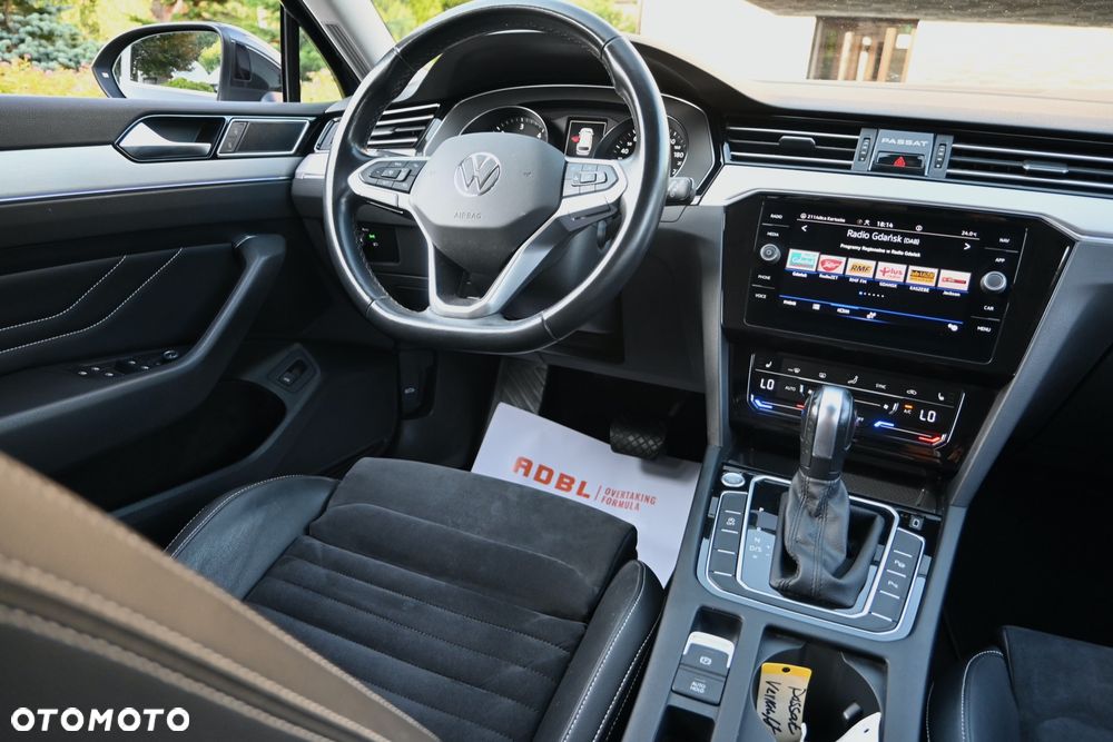 Volkswagen Passat 2.0 TDI SCR DSG Business - 17