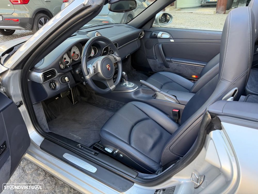 Porsche 911 (997) Carrera 4S Cabriolet PDK - 11