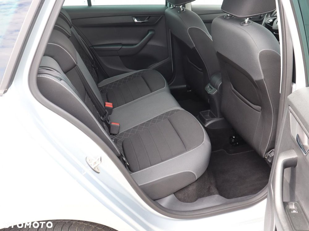 Skoda Fabia 1.0 TSI Ambition - 7