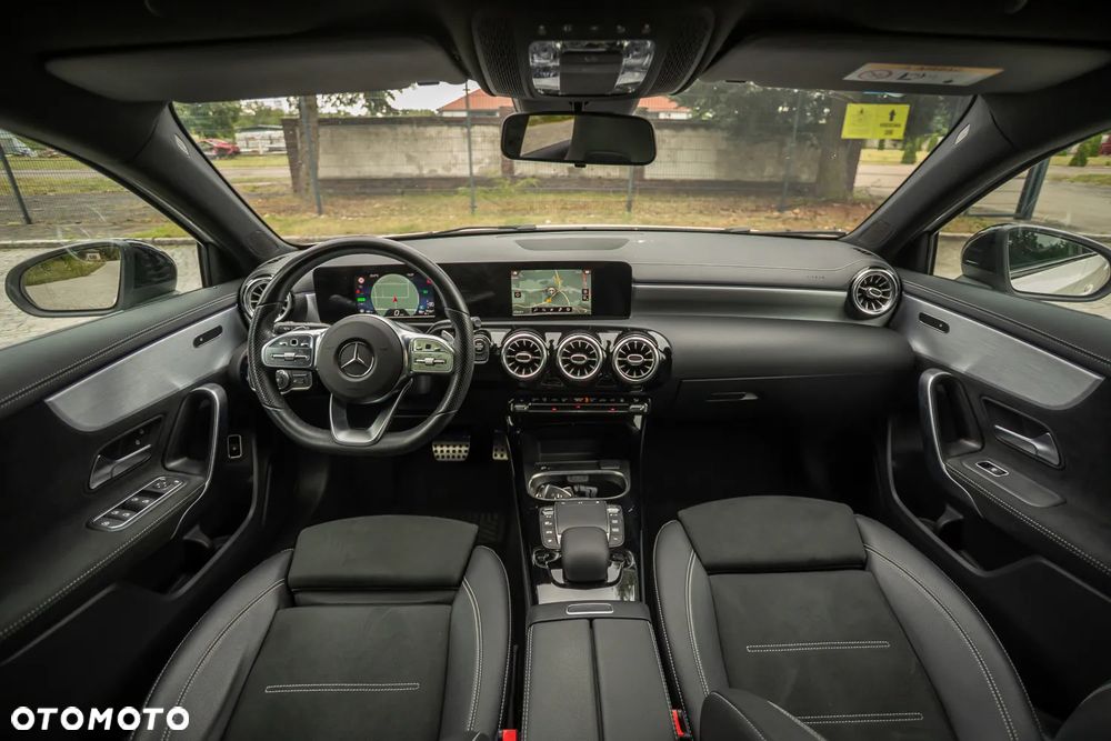 Mercedes-Benz Klasa A 250 e 8G-DCT Edition 2020 - 38