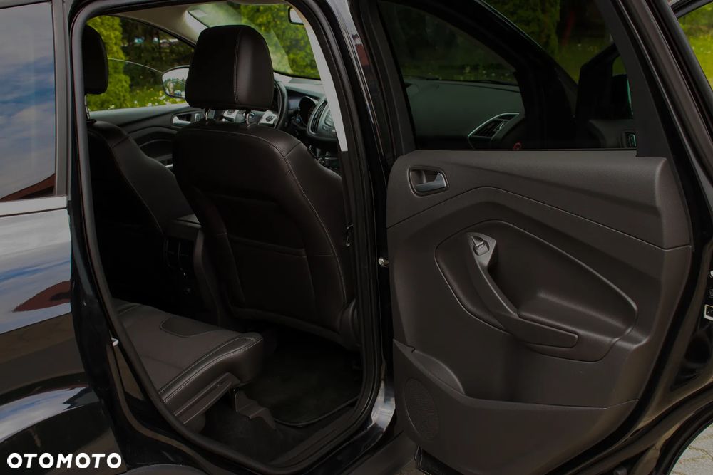Ford Kuga 2.0 TDCi 2x4 Titanium - 24