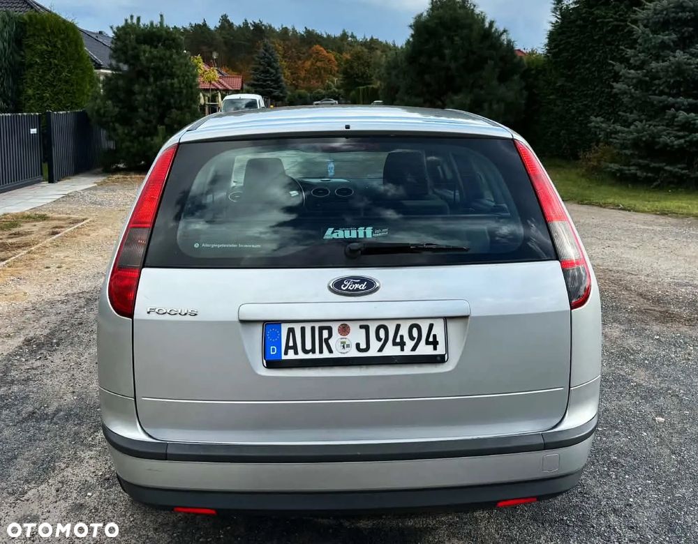 Ford Focus 1.6 Ti-VCT Style - 10