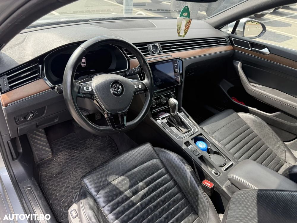Volkswagen Passat 2.0 TDI DSG 4Motion Highline - 10