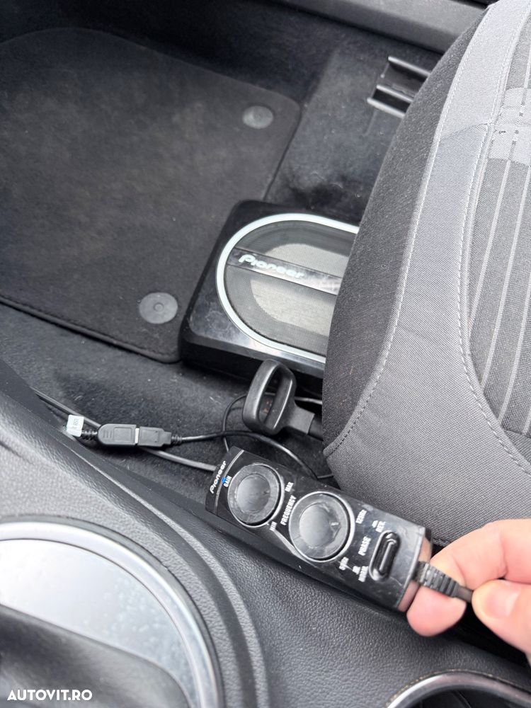 Volkswagen Beetle 2.0 TSI DSG Exclusive Sport - 16