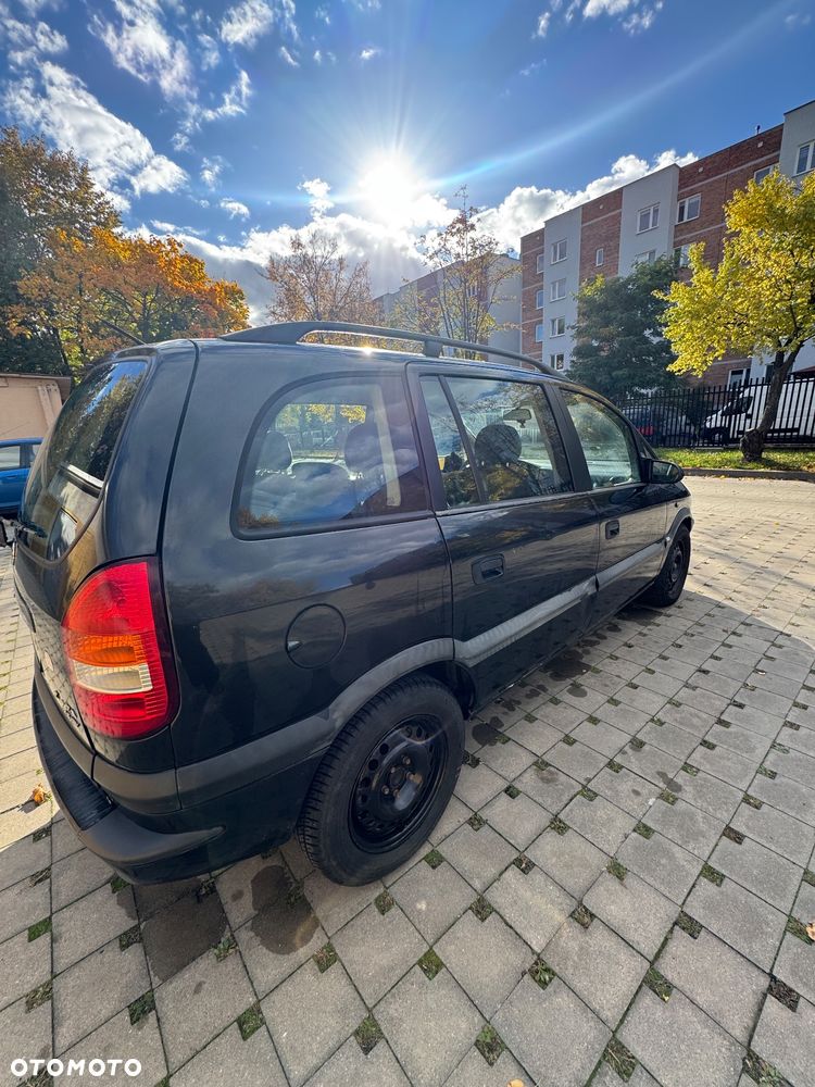Opel Zafira 1.8 16V - 5