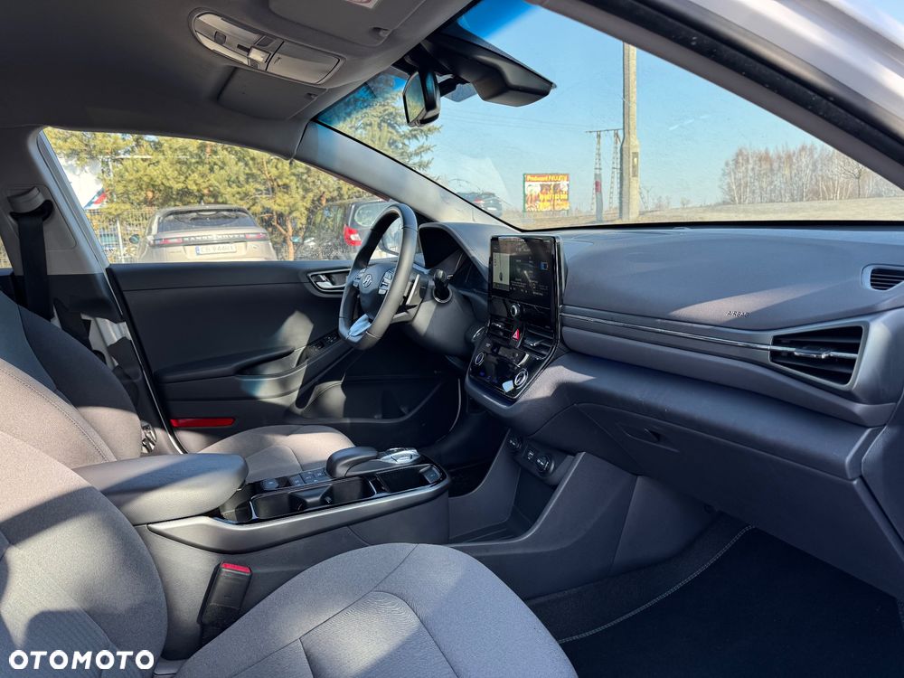 Hyundai IONIQ Premium - 5