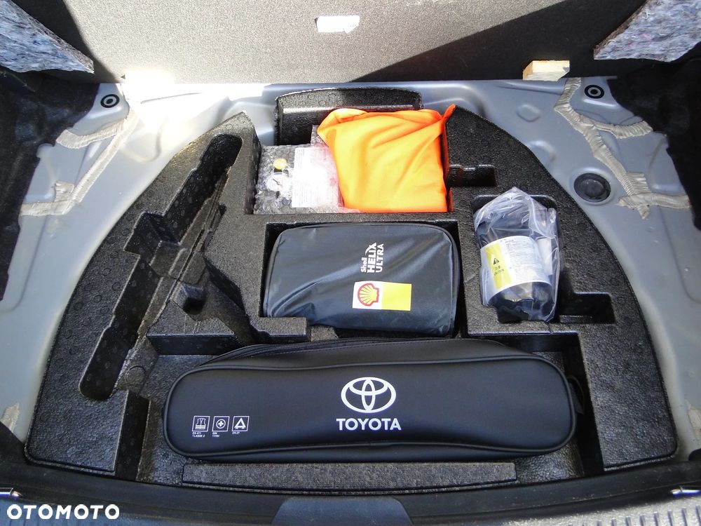 Toyota Auris 1.8 VVT-i Automatik Edition-S - 22
