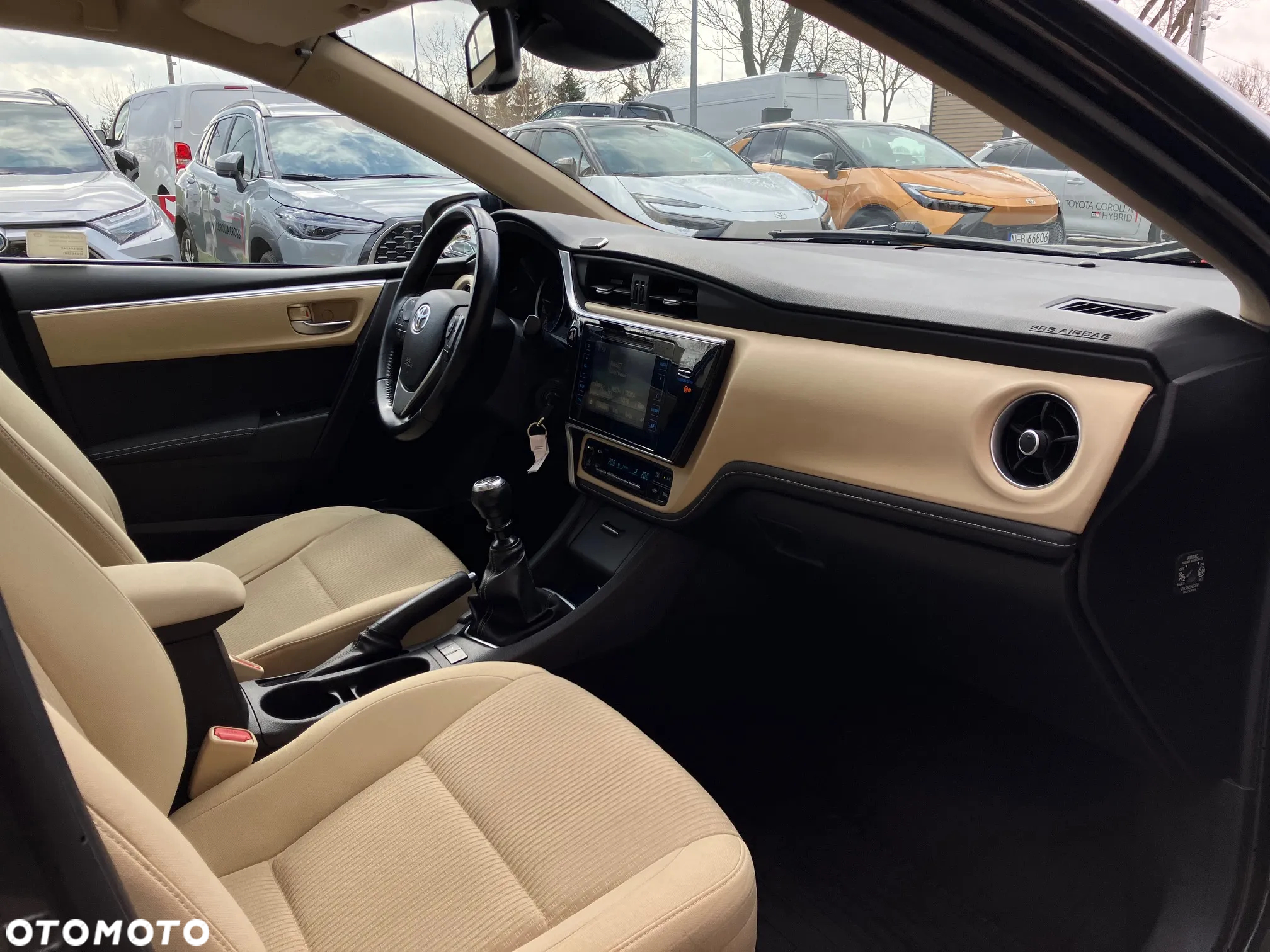 Toyota Corolla 1.6 Comfort - 12