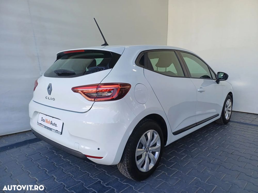 Renault Clio - 23
