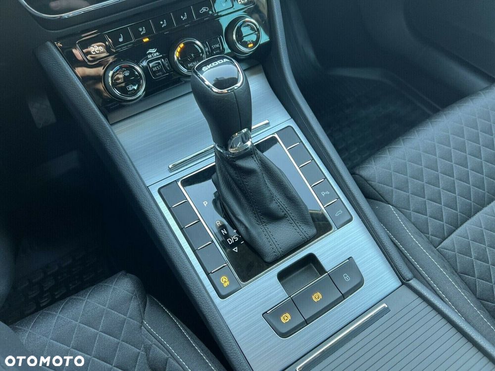 Skoda Superb - 24