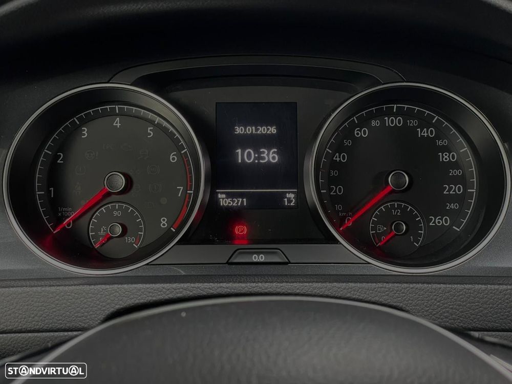 VW Golf 1.0 TSI Confortline DSG - 12