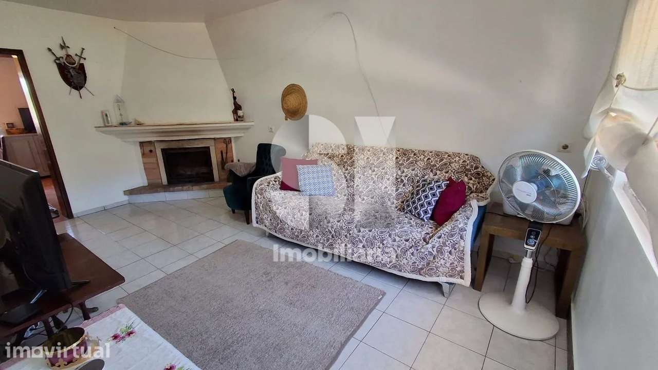Quinta Rural com 7.900 m² e Três Construções Existentes - Grande imagem: 3/15