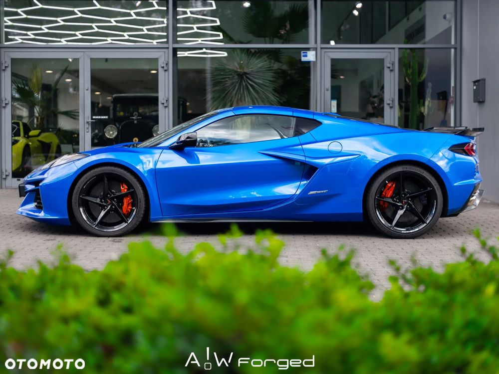 Chevrolet Corvette - 7