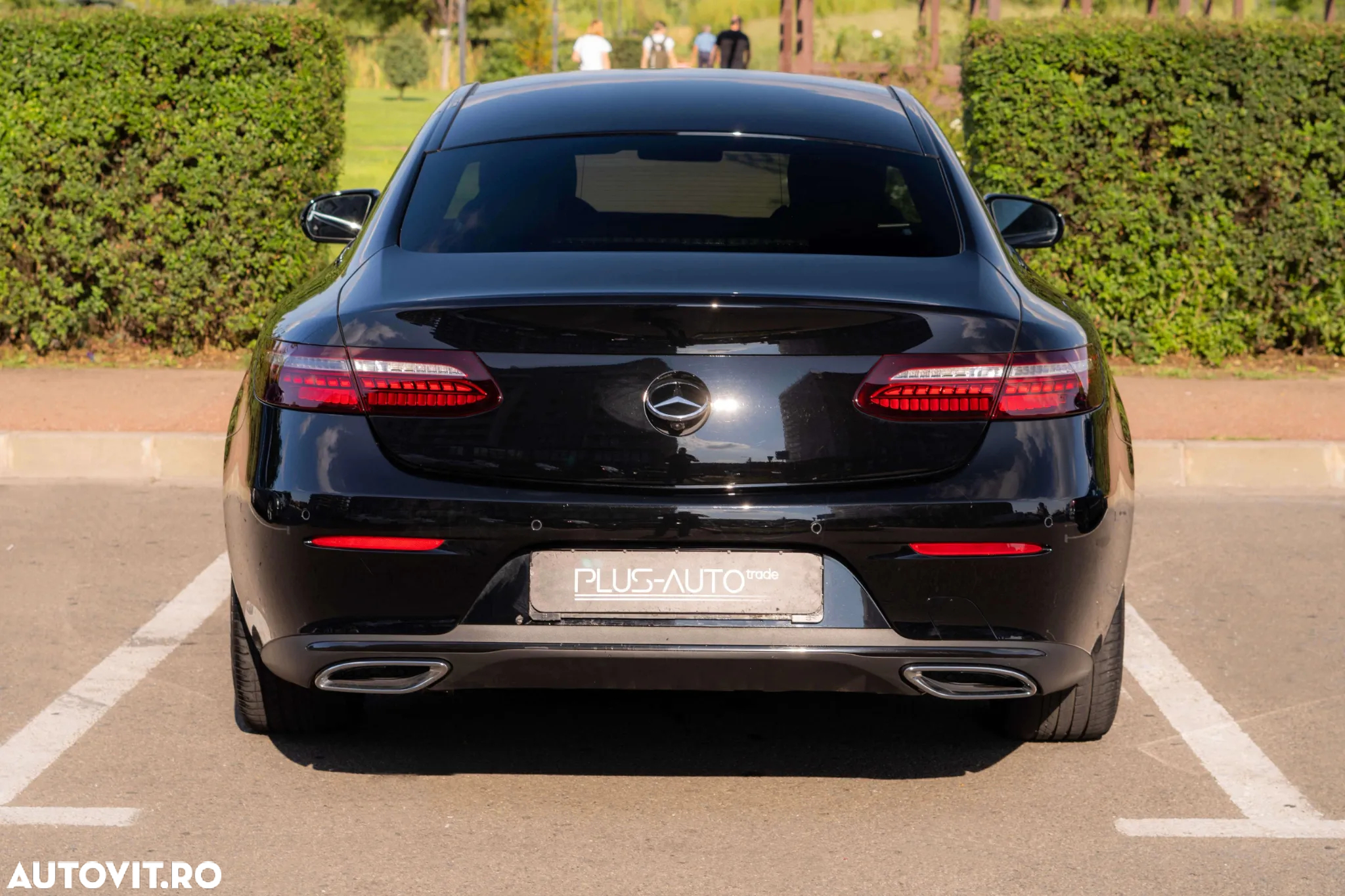 Mercedes-Benz E 220 d 4MATIC Coupe Aut. - 28