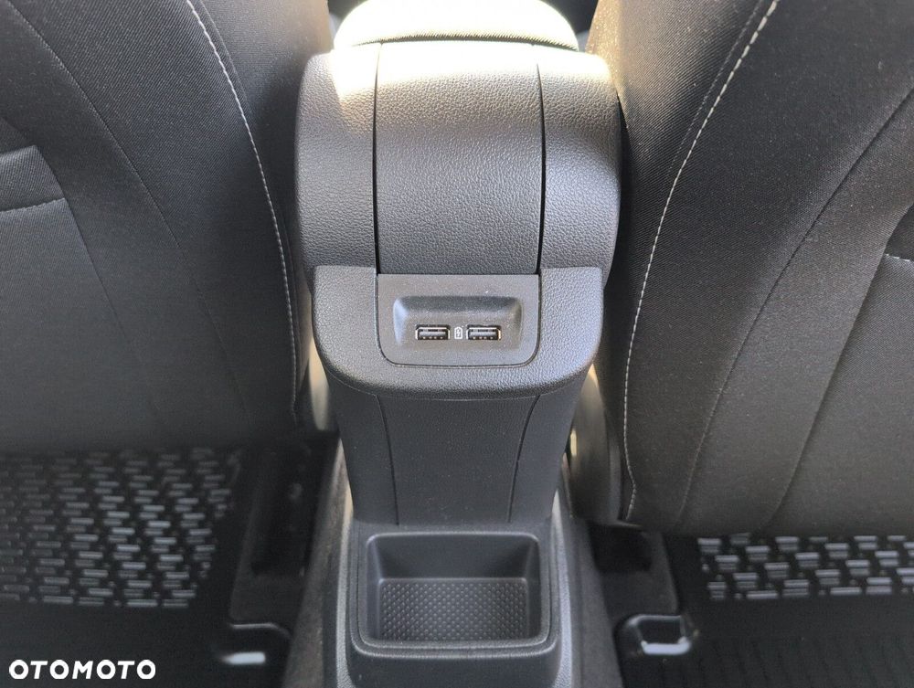 Skoda Fabia 1.0 TSI Ambition - 12