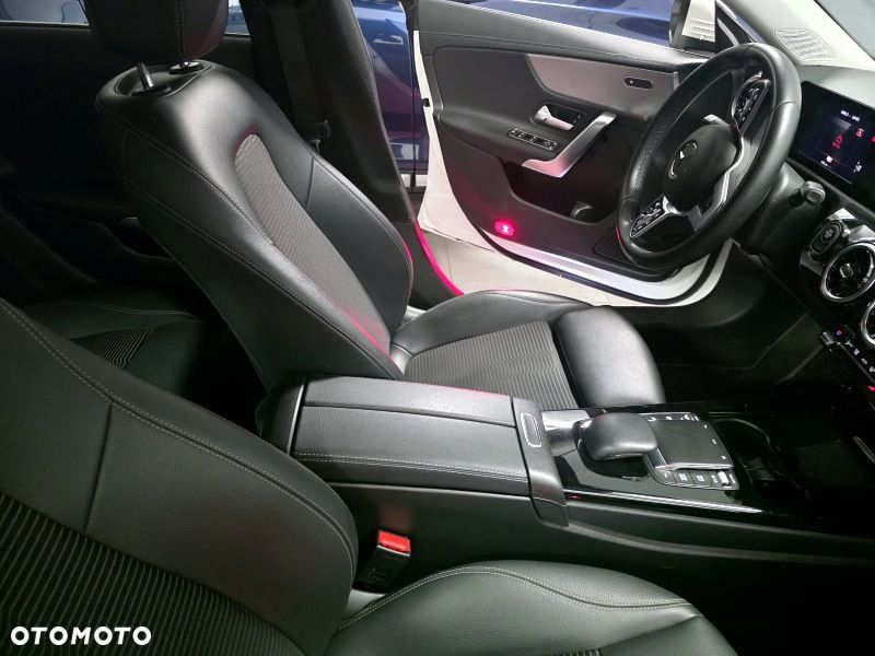 Mercedes-Benz CLA - 16
