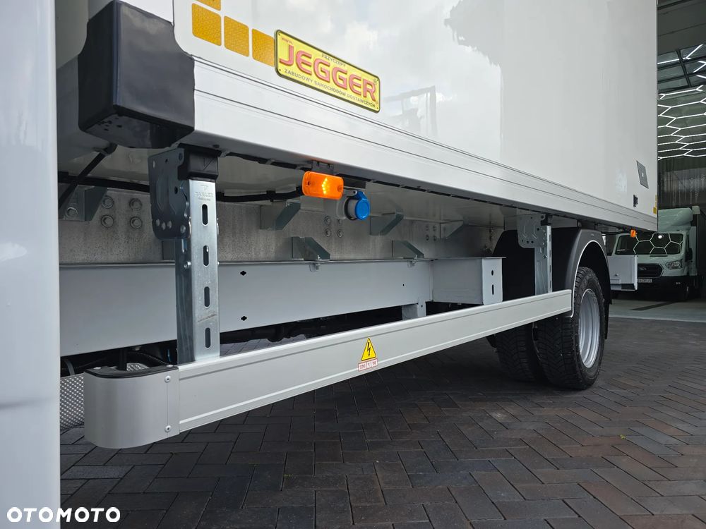 Renault MASTER CHŁODNIA 8 PALET Carrier XARIOS 350 -20*C +20*C 230V STACJONARNE PODŁĄNCZENIE TYLN OŚ BLIŻNIACZA WZMOCNIONA SALON POLSKA 125Tyś km SERWIS ASO RENO DO OSTATNIEGO Km GWARANCJA BOGATA OPCJA WYPOSAŻENIA LEDY HALOGENY TEMPOMAT FOTEL KIEROWCY PNEŁMATYCZNY - 12
