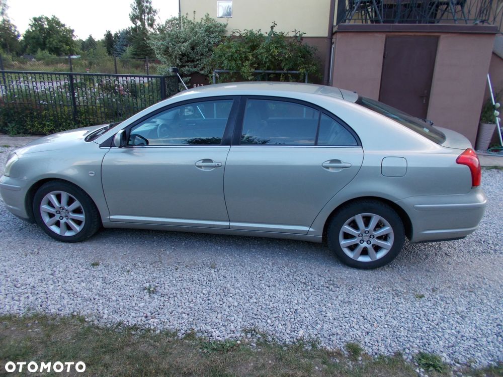 Toyota Avensis 2.0 D-4D Sol - 13