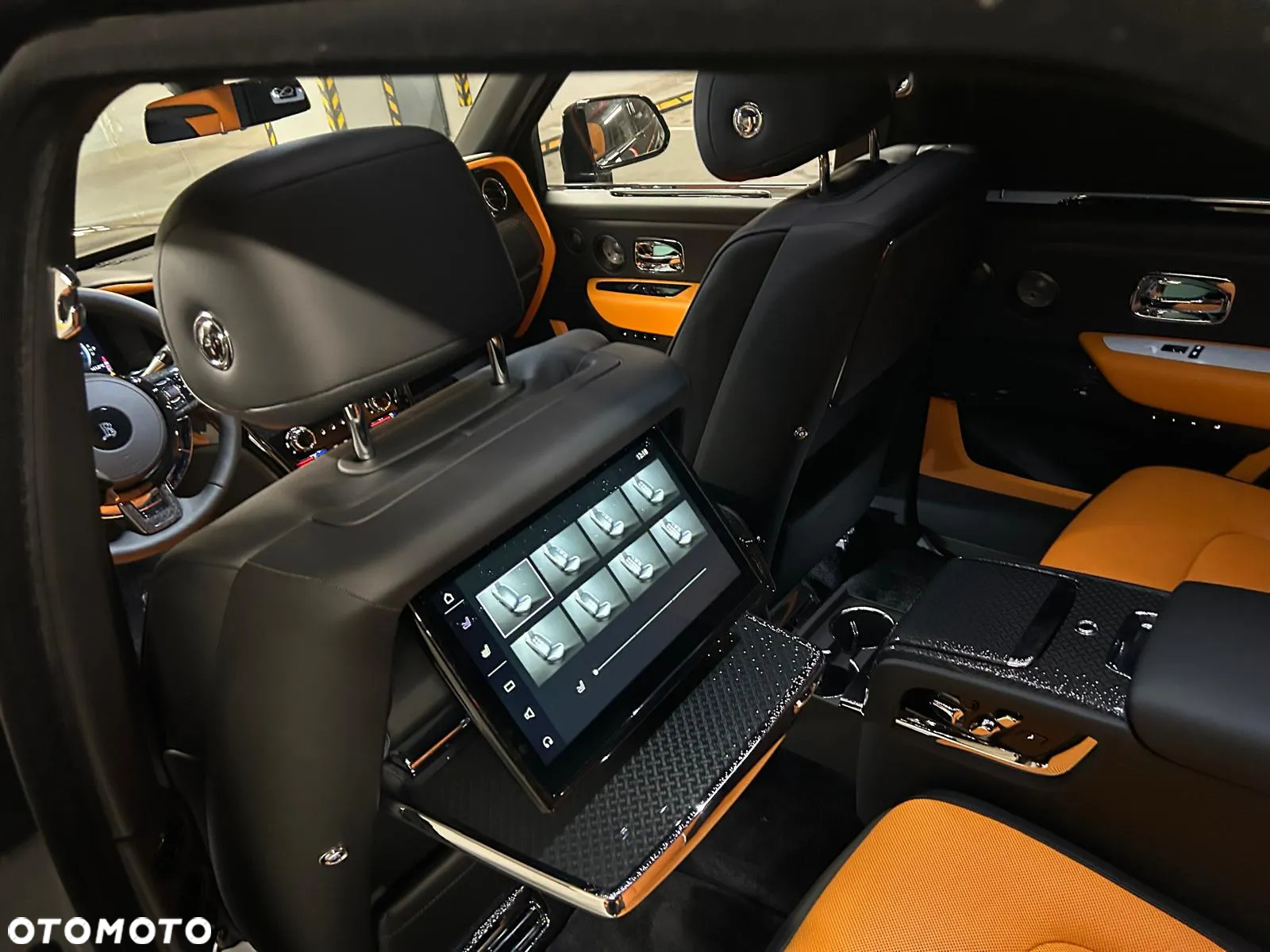 Rolls-Royce Cullinan Black Badge - 25