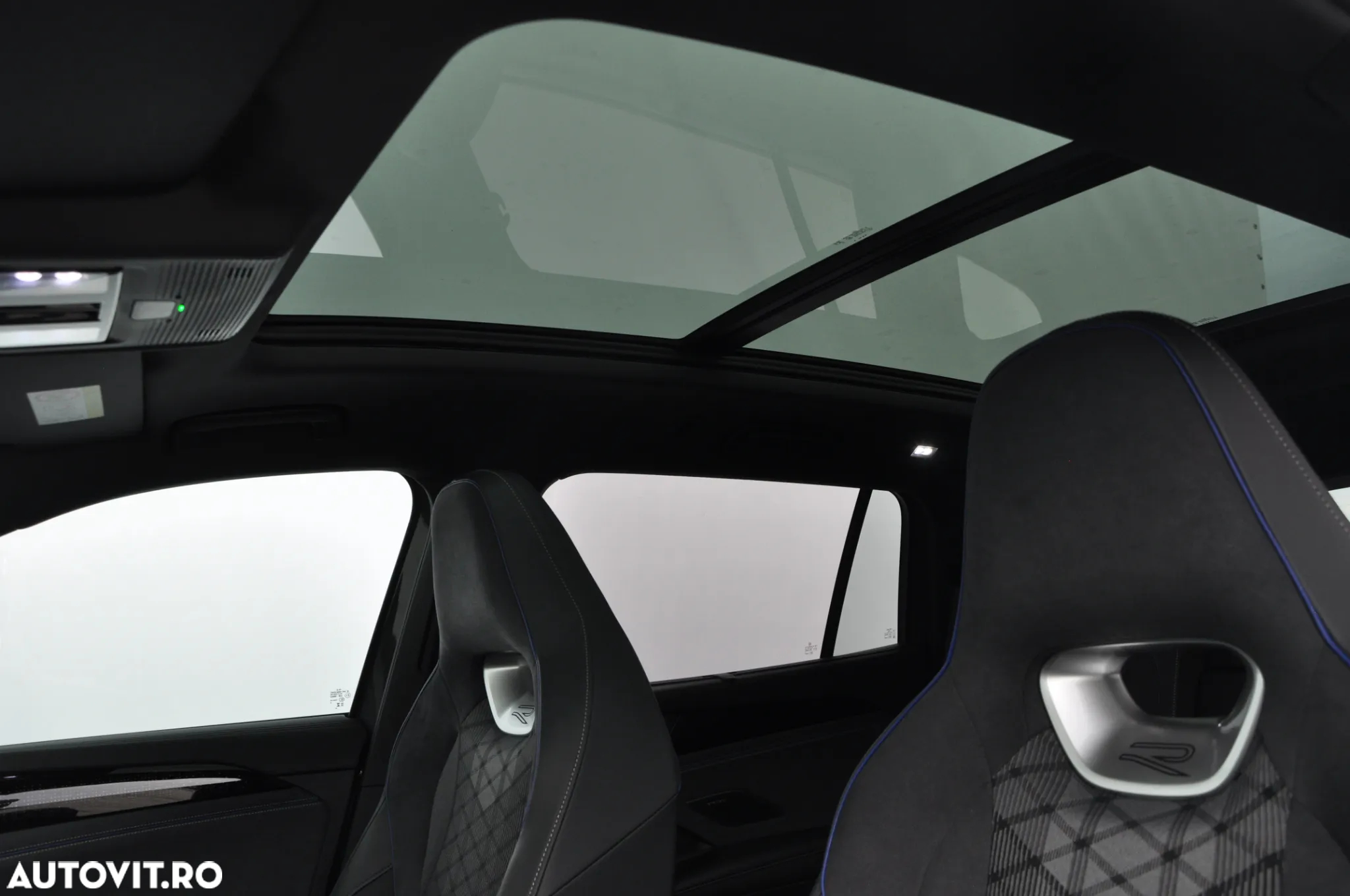 Volkswagen Tayron 2.0 TDI 4Motion DSG R-Line - 33