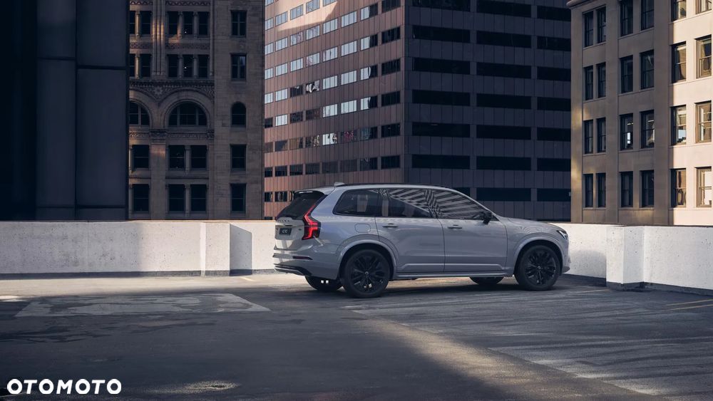 Volvo XC 90 T8 AWD Plug-In Hybrid Ultra Black Edition 7os - 4