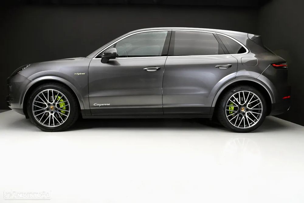 Porsche Cayenne E-Hybrid — fotografia 8