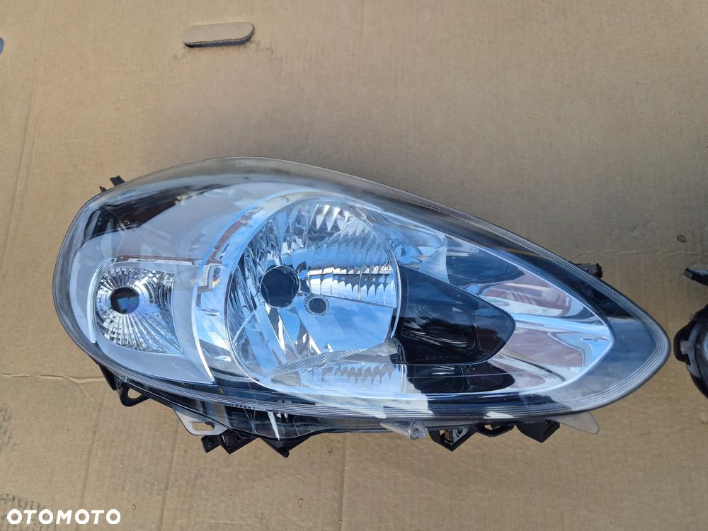 Fiat Punto EVO komplet reflektorów.Valeo.EU - 3