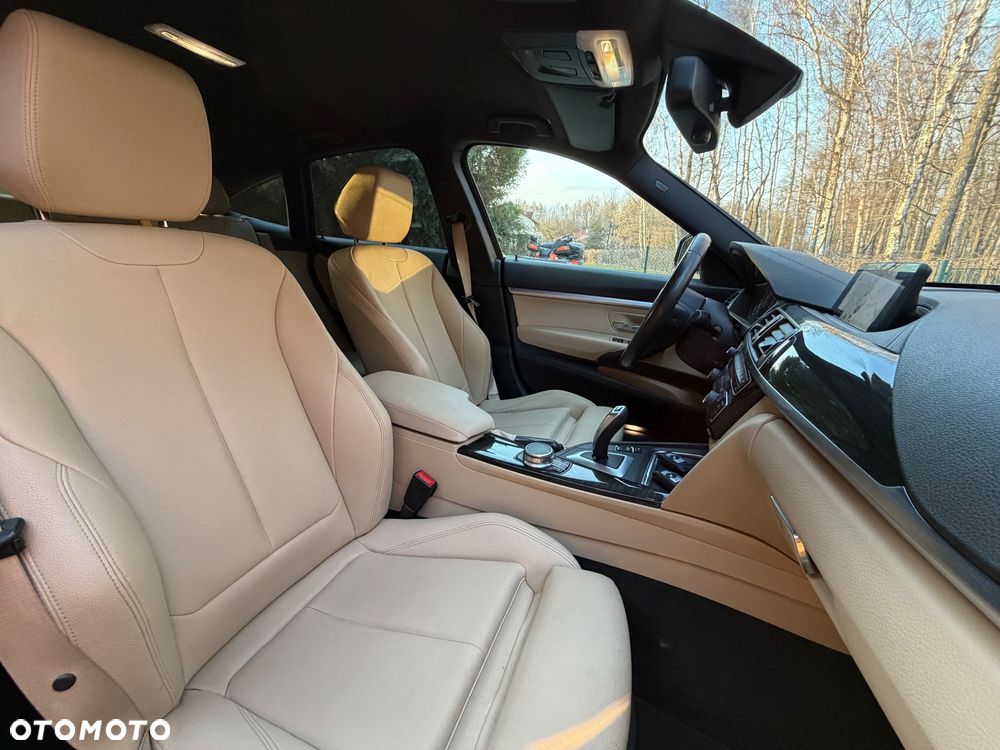 BMW Seria 3 320d xDrive M Sport Shadow - 17