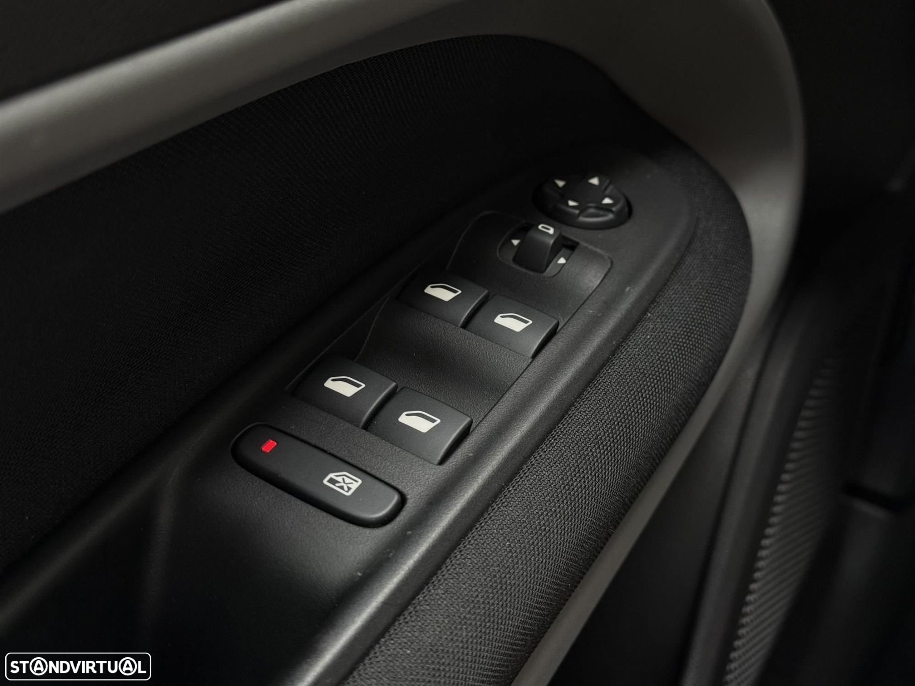 Jeep Avenger 54 kWh Longitude - 21
