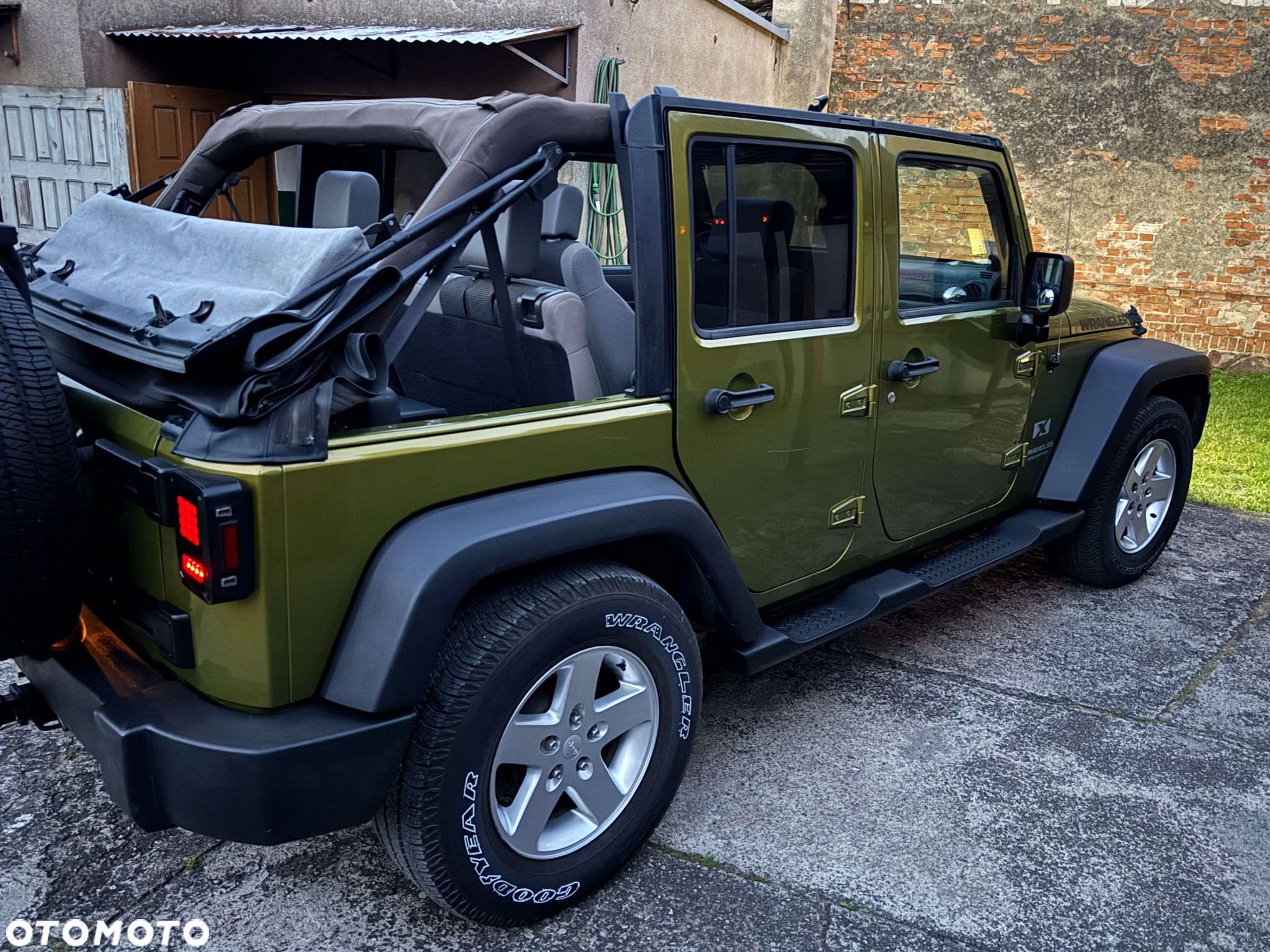 Jeep Wrangler Unlimited 3.8 Automatik Sahara - 1