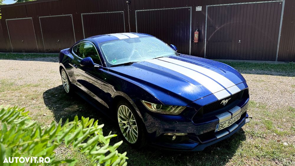 Ford Mustang - 4